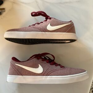 Women’s Nike SB check canvas sneakers
